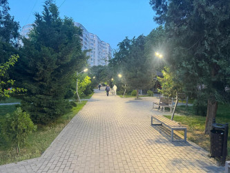 M.X.Şərifli və Ş.Mirzəyev küçələrinin kəsişməsindəki ərazidə işıqlandırma sistemi yenilənib - 17.05.2024