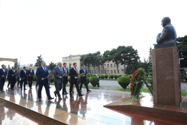 “Əsrin müqaviləsi” tarixi Zəfərimizə gedən yolun başlanğıcıdır” mövzusunda konfrans - 19.09.2023