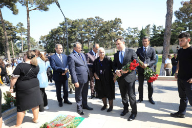 27 sentyabr Anım Günündə Keşlə Şəhidlər Xiyabanında və II Fəxri Xiyabanda şəhidlərin məzarlarının ziyarəti - 27.09.2023