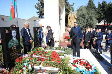 27 sentyabr Anım Günündə Keşlə Şəhidlər Xiyabanında və II Fəxri Xiyabanda şəhidlərin məzarlarının ziyarəti - 27.09.2023