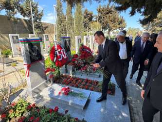 Aprel döyüşləri şəhidi Urfan Vəlizadənin məzarı ziyarət edilib - 02.04.2026