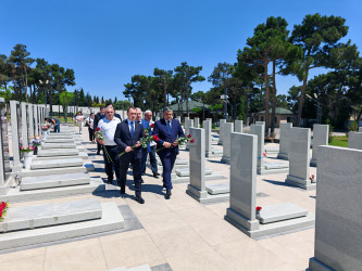 Vətən müharibəsi şəhidi Əsəd Əsədlinin doğum günündə məzarı ziyarət edilib - 17.06.2026
