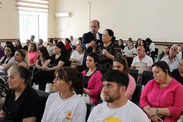 Nizami Rayon İcra Hakimiyyətinin başçısı Coşqun Cəbrayılov növbəti səyyar qəbulda rayon sakinləri ilə görüşüb - 24.06.2026