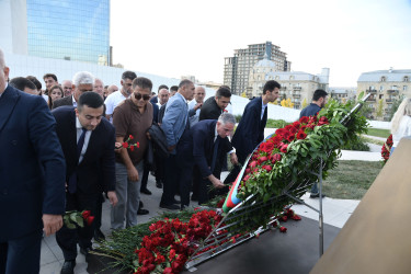 Nizami rayon ictimaiyyəti 27 Sentyabr – Anım Günündə Zəfər parkını ziyarət ediblər - 27.09.2026