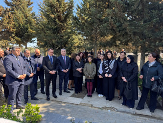 Aprel döyüşləri şəhidi Urfan Vəlizadənin məzarı ziyarət edilib - 02.04.2026