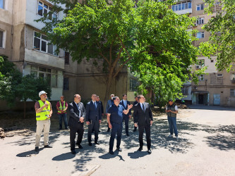 Rayon İcra Hakimiyyətinin başçısı Coşqun Cəbrayılov E.Süleymanov küçəsi 137 və Babək prospekti 75 ünvanlarına baxış keçirib - 04.06.2026