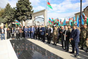 Zəfər Günü ilə əlaqədar Keşlə Şəhidlər Xiyabanı ziyarət olunub - 08.11.2023