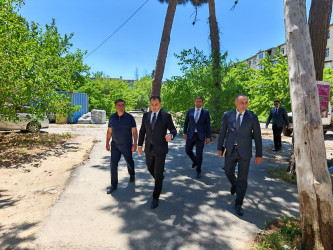Rayon İcra Hakimiyyətinin başçısı Coşqun Cəbrayılov E.Süleymanov küçəsi 137 və Babək prospekti 75 ünvanlarına baxış keçirib - 04.06.2026