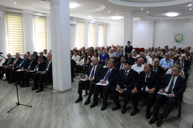 Nizami Rayon İcra Hakimiyyətinin başçısı Coşqun Cəbrayılov növbəti səyyar qəbulda rayon sakinləri ilə görüşüb - 15.07.2026