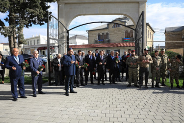 Zəfər Günü ilə əlaqədar Keşlə Şəhidlər Xiyabanı ziyarət olunub - 08.11.2023