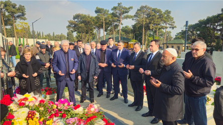 Vətən müharibəsi şəhidləri leytenant Kənan Süleymanlı, leytenant Teymur Məcidzadə və Əsəd Əsədlinin məzarları ziyarət edilib - 09.11.2025