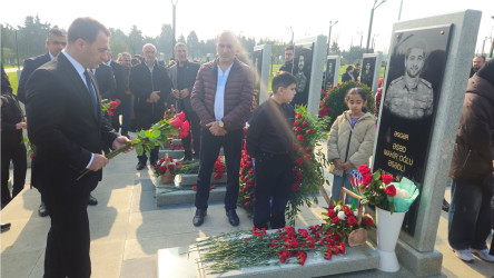 Vətən müharibəsi şəhidləri leytenant Kənan Süleymanlı, leytenant Teymur Məcidzadə və Əsəd Əsədlinin məzarları ziyarət edilib - 09.11.2025