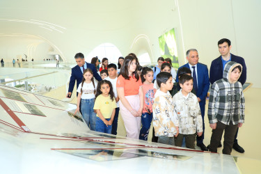 Şəhid və qazi övladları Heydər Əliyev Mərkəzini ziyarət ediblər - 03.05.2025