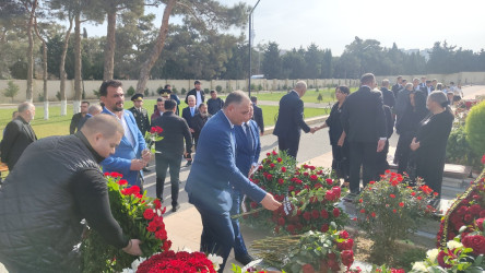 Vətən Müharibəsi Qəhrəmanı, şəhid baş leytenant Azad Hümbətovun məzarı ziyarət edilib - 27.10.2023