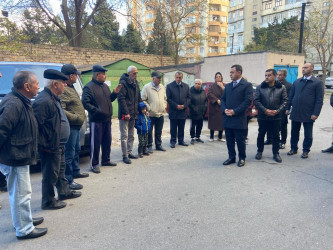 Nizami Rayon İcra Hakimiyyətinin başçısı Coşqun Cəbrayılovun abadlıq işləri gedən məhəllələrdə sakinlərlə görüşü - 28.11.2023