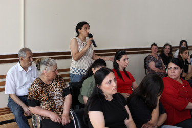 Nizami Rayon İcra Hakimiyyətinin başçısı Coşqun Cəbrayılov növbəti səyyar qəbulda rayon sakinləri ilə görüşüb - 24.06.2026