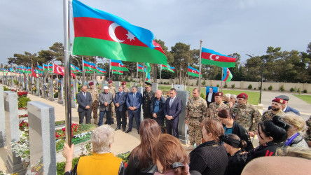 Vətən müharibəsi şəhidi Vüqar Cəfərovun ildönümü ilə əlaqədar məzarı ziyarət edilib - 05.10.2023