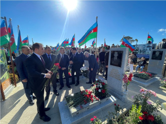 Zəfər Günündə II Fəxri Xiyabanda şəhidlərin məzarları ziyarət olunub - 08.11.2023