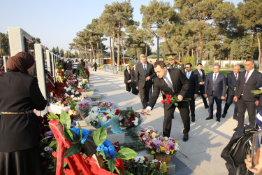 8 Noyabr – Şanlı Zəfər qələbəsinin 5-ci ildönümünü ilə əlaqədar Hərbi Memorial Məzarlıq ziyarət edilib - 08.11.2025