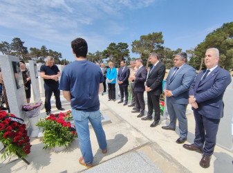 Vətən müharibəsi şəhidi Əsəd Əsədlinin doğum günündə məzarı ziyarət edilib - 17.06.2025