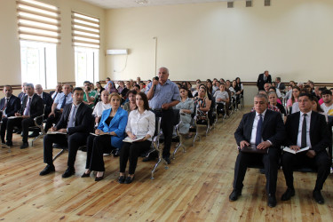 Nizami Rayon İcra Hakimiyyətinin başçısı Coşqun Cəbrayılov növbəti səyyar qəbulda rayon sakinləri ilə görüşüb - 24.06.2026