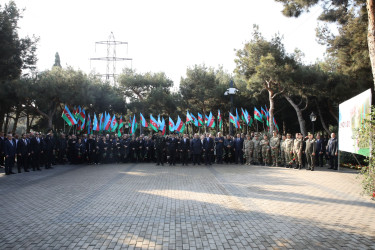 8 Noyabr – Şanlı Zəfər qələbəsinin 5-ci ildönümünü ilə əlaqədar “Nizami Rayon Vətən Müharibəsi Şəhidləri” Memorial Kompleksini ziyarət edilib - 08.11.2025