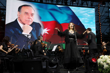 Ulu Öndər Heydər Əliyevin anadan olmasının 101-ci ildönümü münasibətilə klassik musiqi konserti  - 08.05.2024