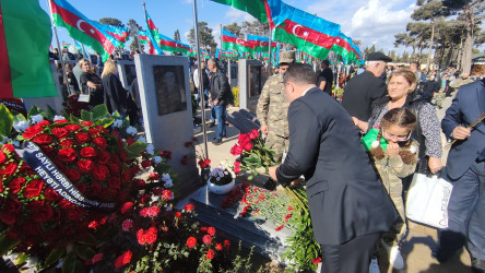 Zəfər Günündə II Fəxri Xiyabanda şəhidlərin məzarları ziyarət olunub - 08.11.2023