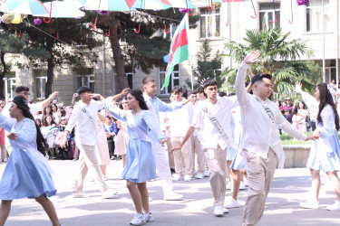 Nizami rayonunda ümumtəhsil məktəblərində “Son zəng” tədbirləri  - 14.06.2025