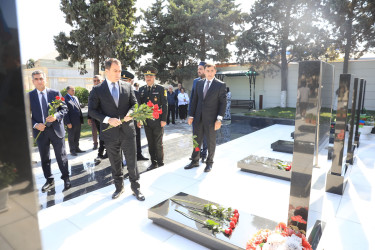 27 sentyabr Anım Günündə Keşlə Şəhidlər Xiyabanında və II Fəxri Xiyabanda şəhidlərin məzarlarının ziyarəti - 27.09.2023