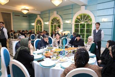 “Meridian Park” şadlıq sarayında Vətən müharibəsi şəhidlərinin ailə üzvləri və qaziləri üçün iftar süfrəsi  - 19.04.2023