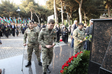 8 Noyabr – Şanlı Zəfər qələbəsinin 5-ci ildönümünü ilə əlaqədar “Nizami Rayon Vətən Müharibəsi Şəhidləri” Memorial Kompleksini ziyarət edilib - 08.11.2025