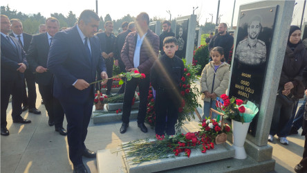 Vətən müharibəsi şəhidləri leytenant Kənan Süleymanlı, leytenant Teymur Məcidzadə və Əsəd Əsədlinin məzarları ziyarət edilib - 09.11.2025