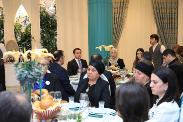 “Meridian Park” şadlıq sarayında Vətən müharibəsi şəhidlərinin ailə üzvləri və qaziləri üçün iftar süfrəsi  - 19.04.2023